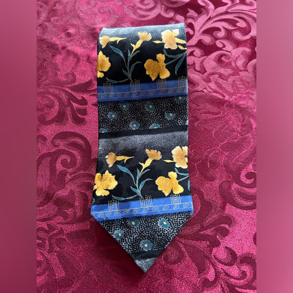 Mens silk tie Made in Canada 100% Silk Tiziano Brand for Moore’s
